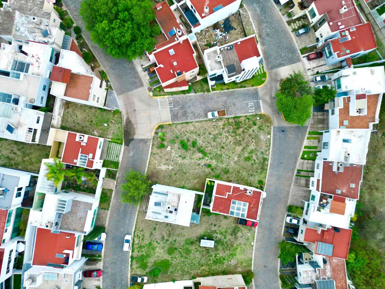 vista superior de terreno en venta en bosque real tlajomulco