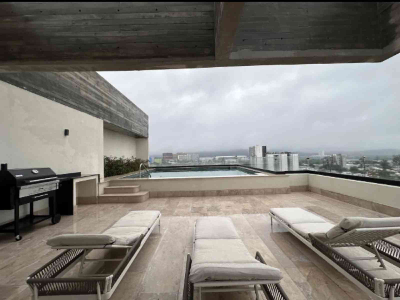 alberca en casa en venta en ciudad granja andador peret