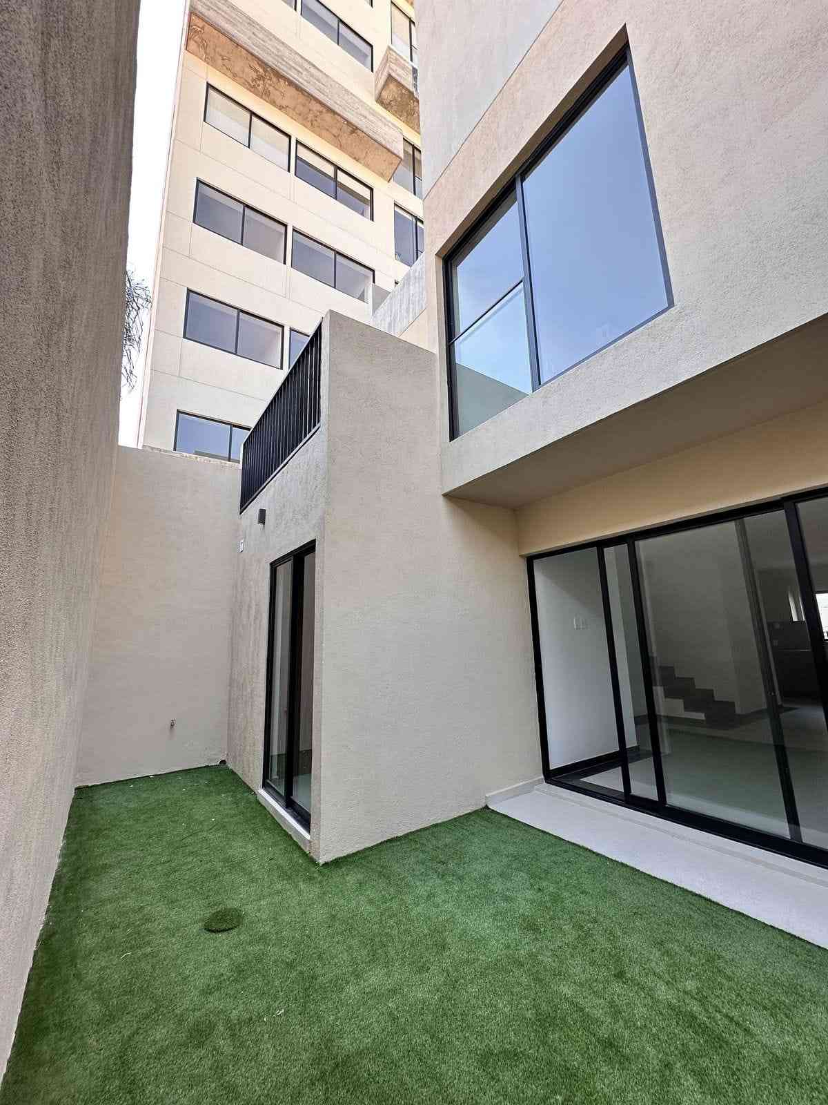 jardín en casa en venta en ciudad granja andador peret