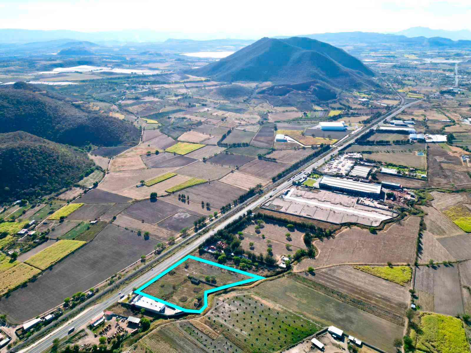 Terreno en Venta en Cruz Vieja Tlajomulco