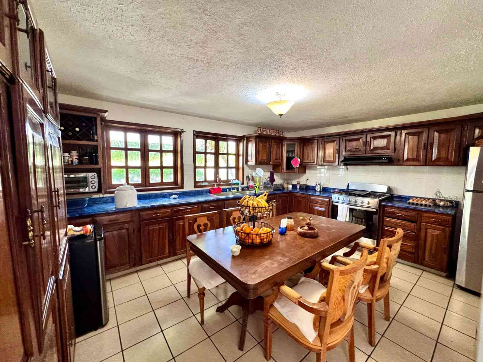 cocina de casa en venta en el palomar zapopan