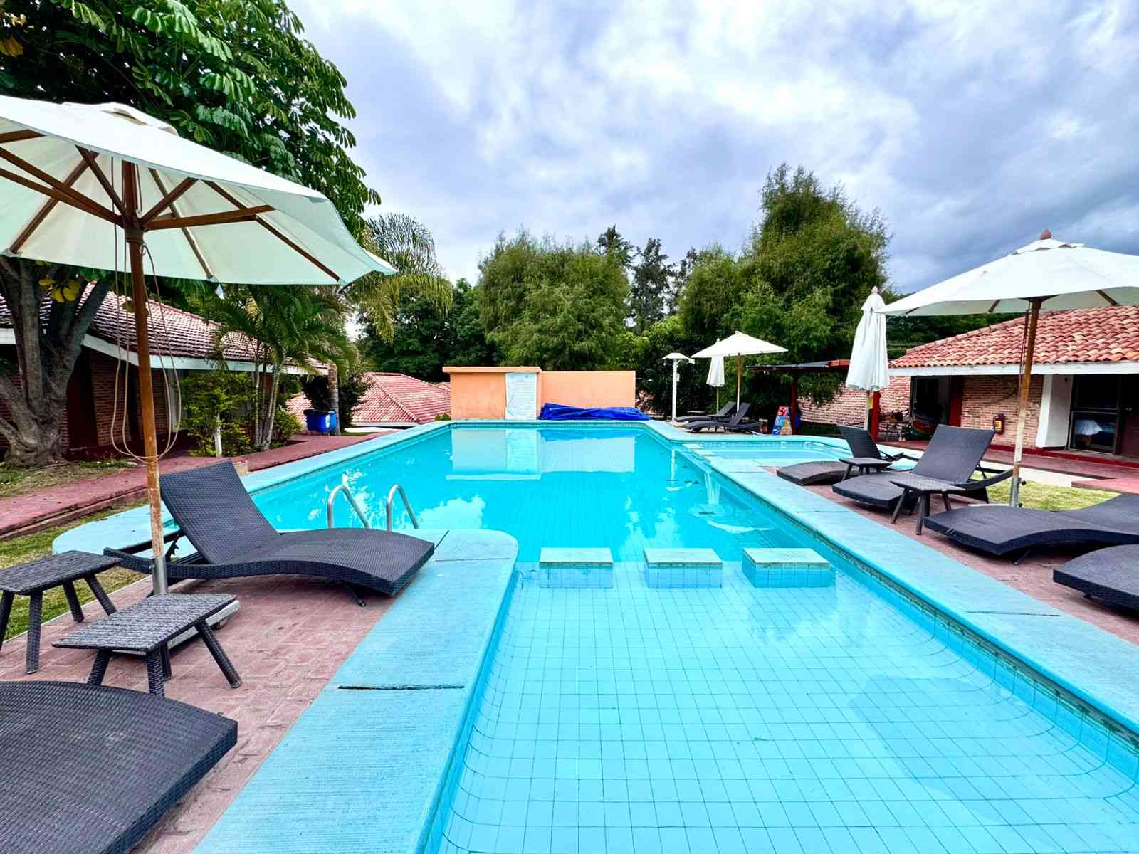 venta hotel chapala country - alberca