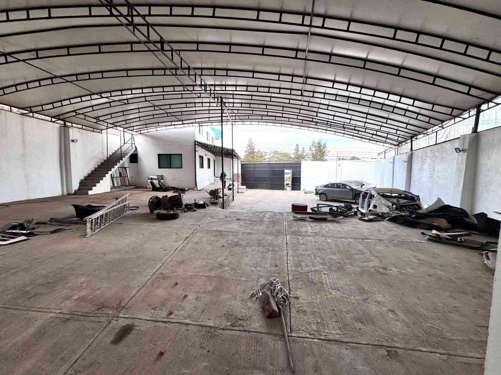 interior de bodega en venta en las pintitas el salto