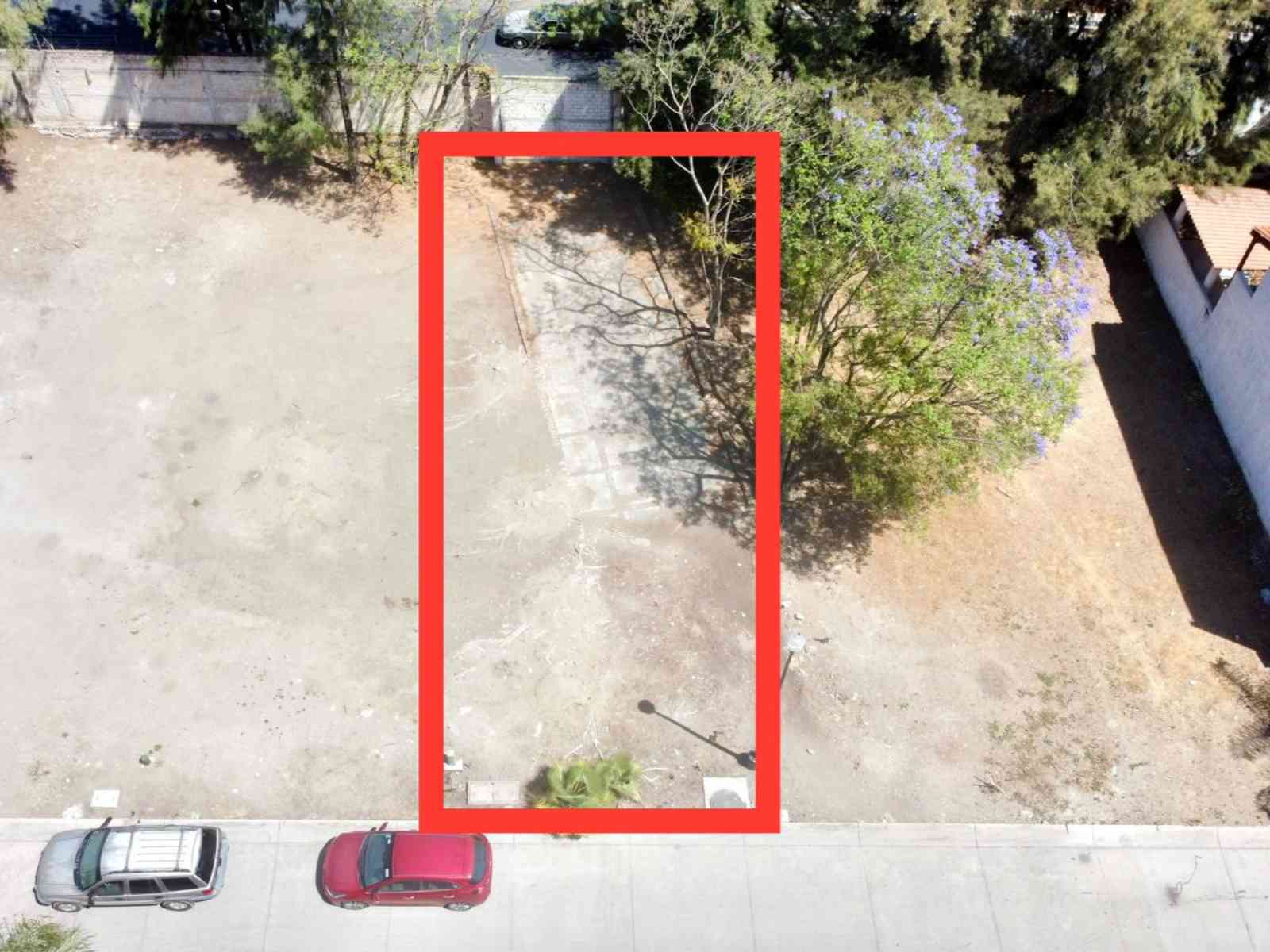 vista aérea de terreno en venta en los manzanos tlajomulco