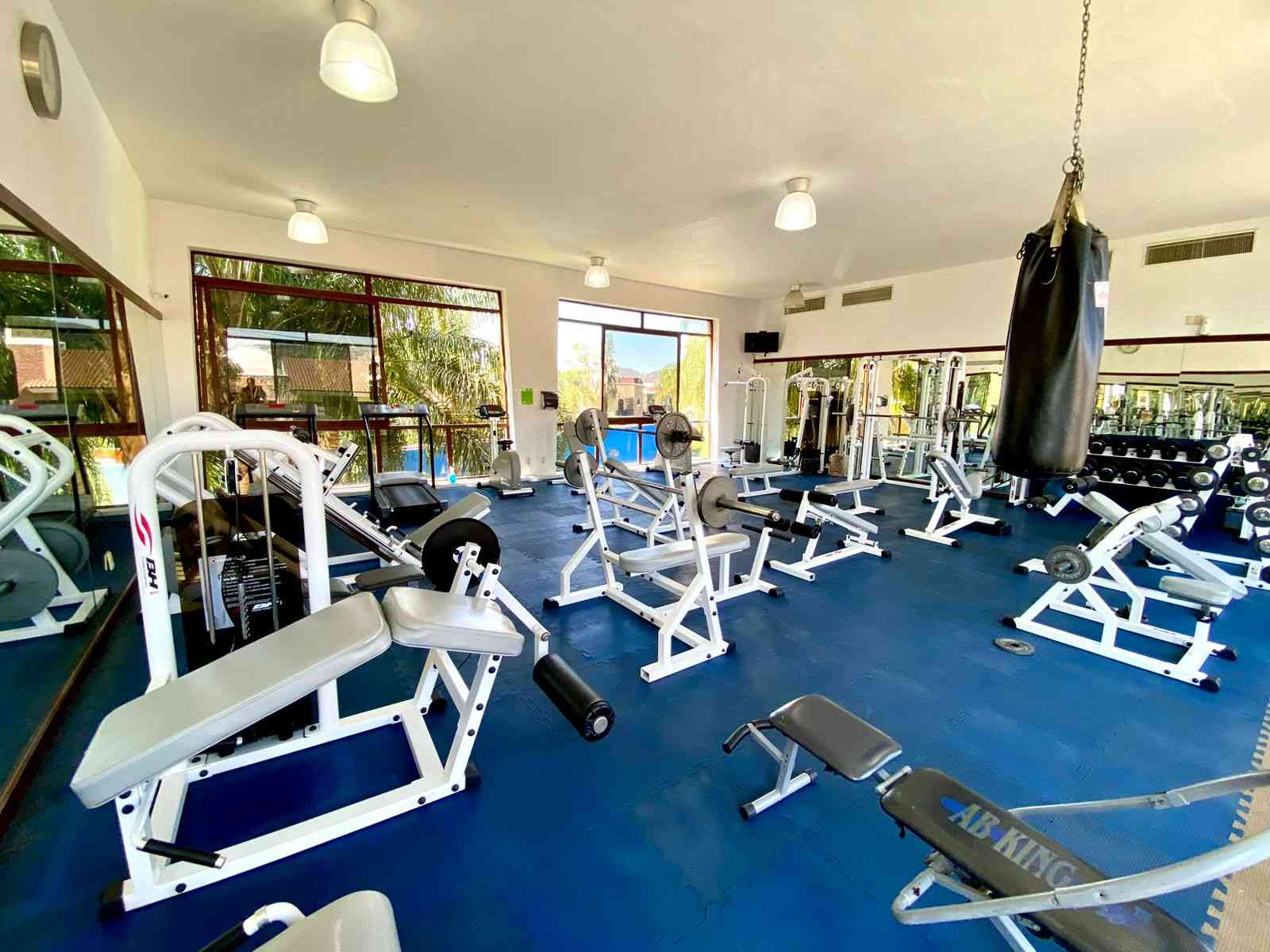 gimnasio en terreno en venta en los manzanos tlajomulco