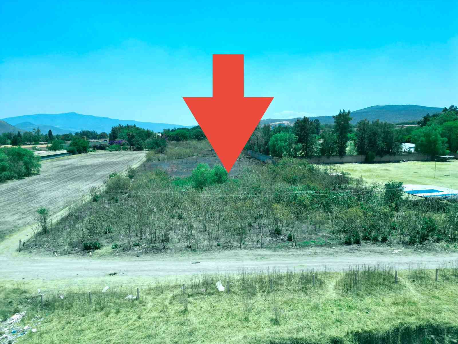 vista lateral en terreno en venta en rincón de los copales tlajomulco