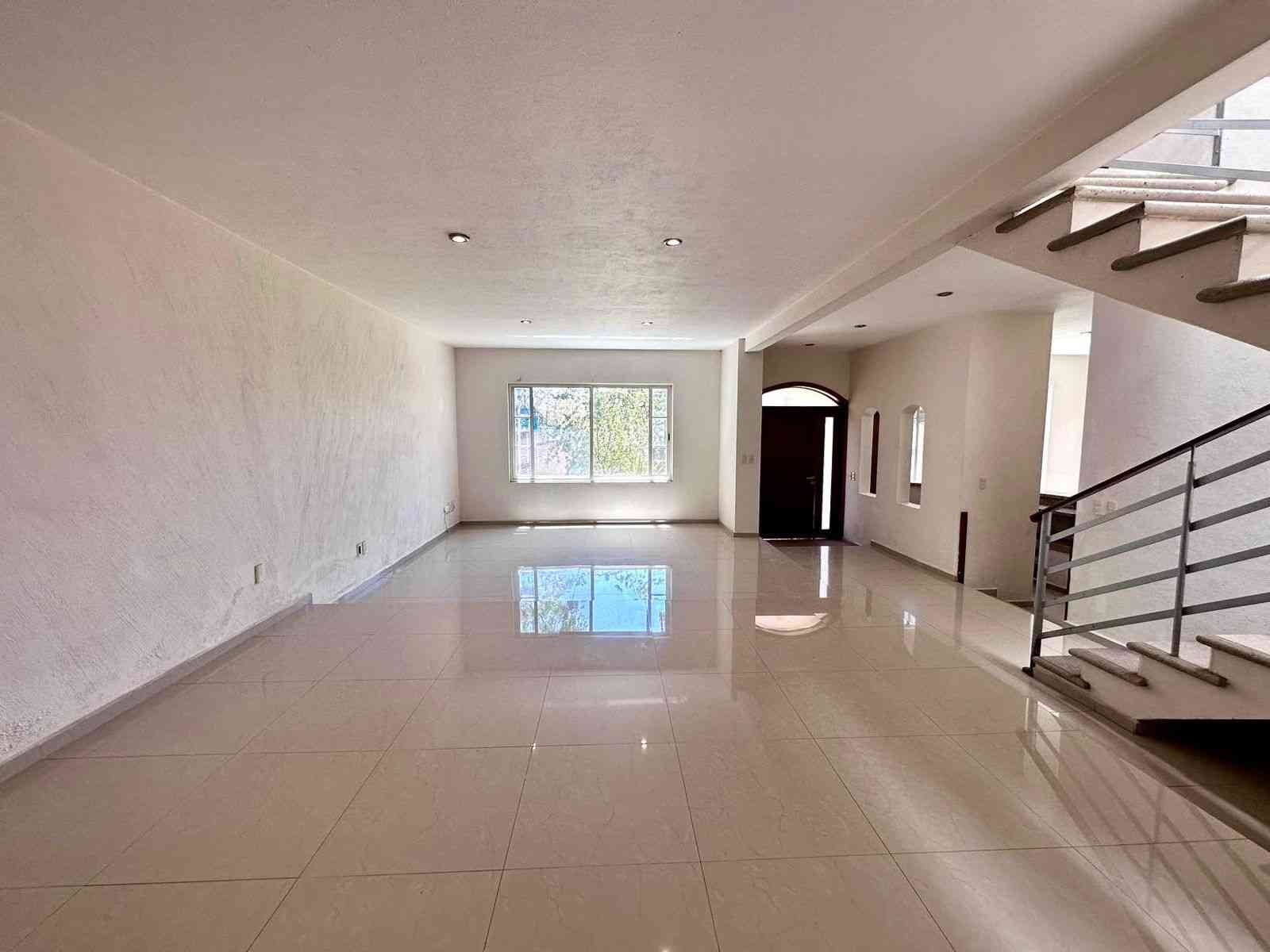 planta baja de casa en venta en la venta el astillero zapopan